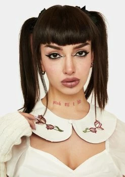Lost Queen Jewelry White Country Tulip Collar