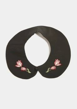 Lost Queen Black Country Tulip Collar Jewelry